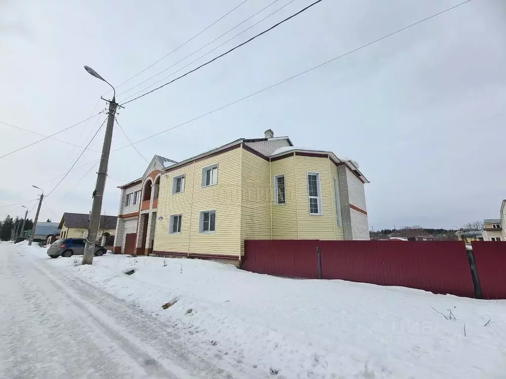 Дом в Марий Эл, Медведевский район, Краснооктябрьский городское ... - Фото 1