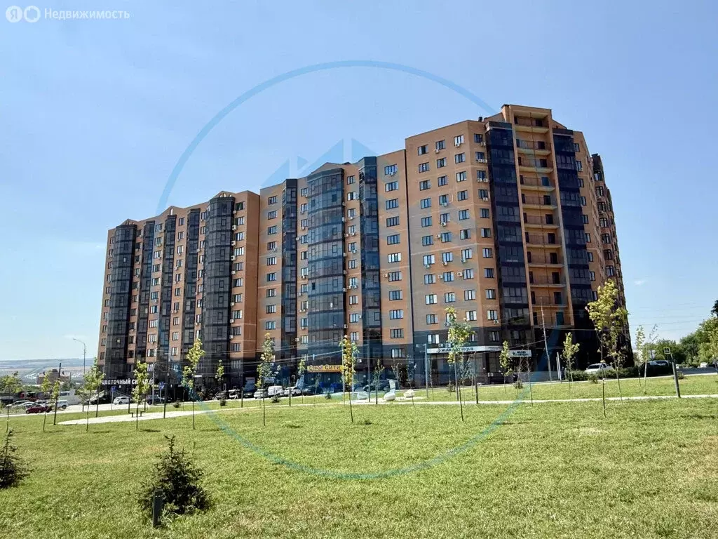 2-комнатная квартира: Ессентуки, улица Буачидзе, 1к6 (70.3 м) - Фото 0