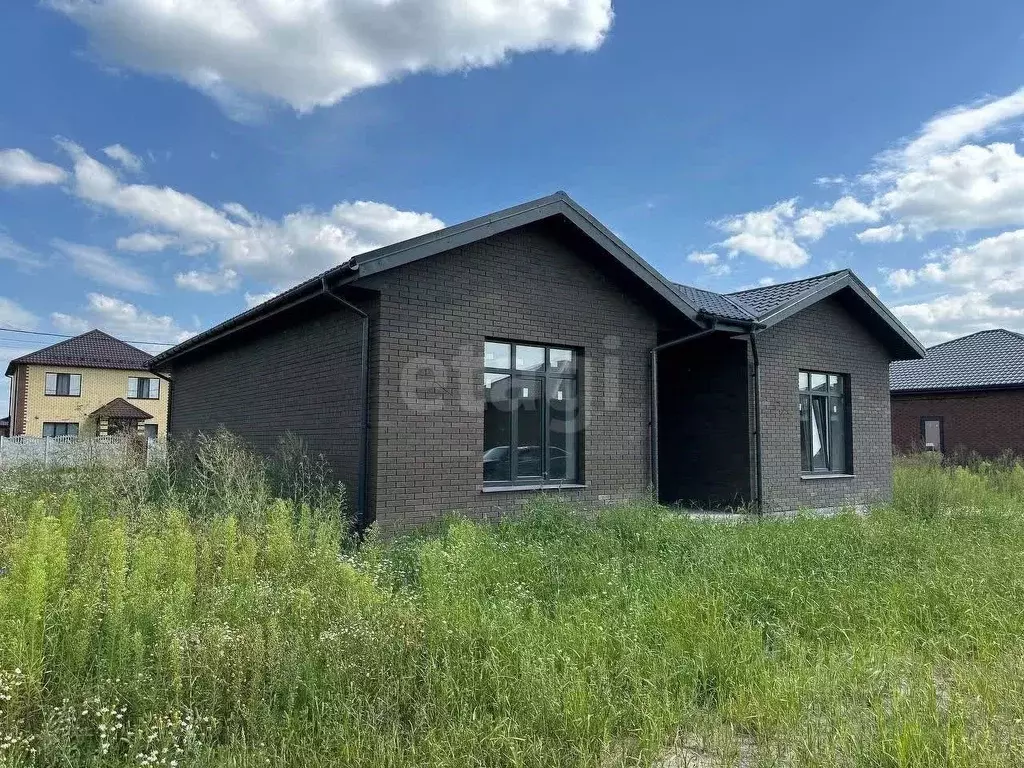 Дом в Брянская область, Брянский район, Отрадненское с/пос, с. ... - Фото 1