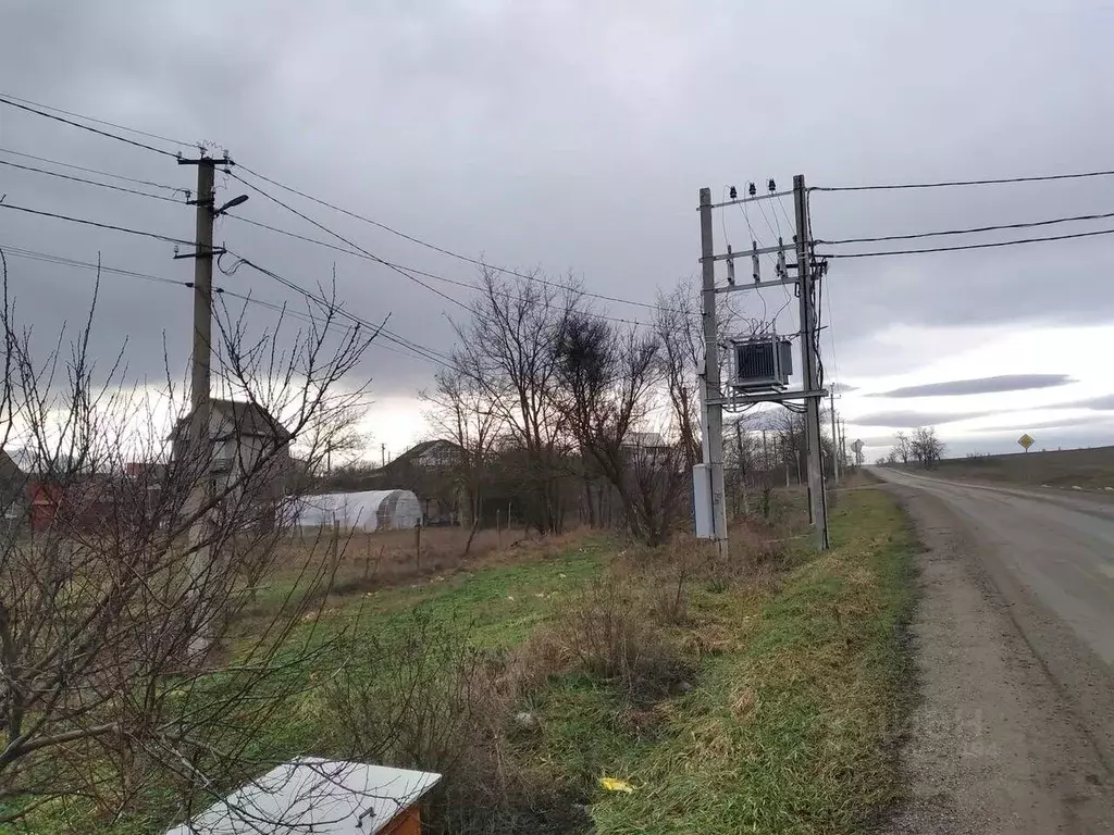 Участок в Крым, Симферопольский район, Перовское с/пос, с. Ключи ул. ... - Фото 1