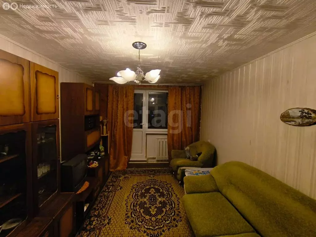 3-комнатная квартира: Верхняя Салда, улица Воронова, 8к3 (57.1 м) - Фото 1