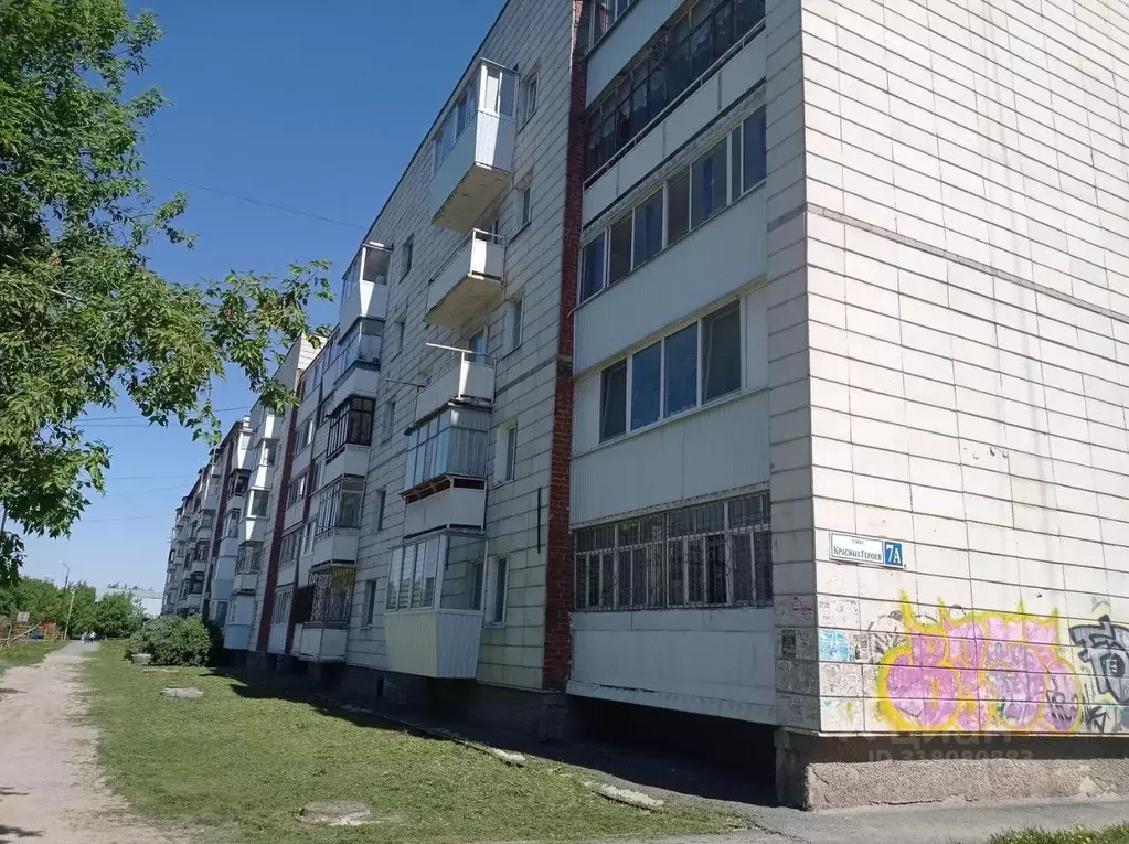 3-к кв. Свердловская область, Березовский ул. Красных Героев, 7А (58.8 ... - Фото 0