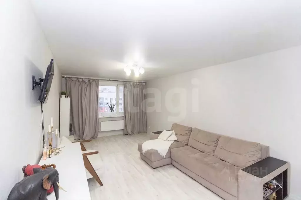 1-к кв. Тюменская область, Тюмень Кремлевская ул., 87 (43.3 м) - Фото 1