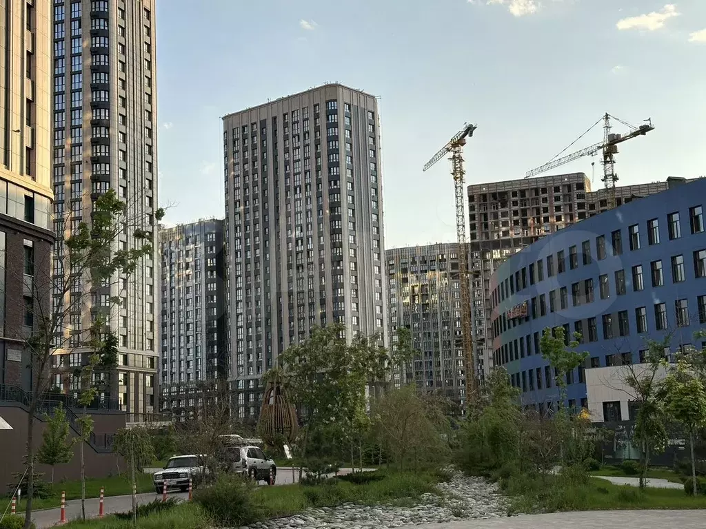 3-к. квартира, 94 м, 3/18 эт. - Фото 1