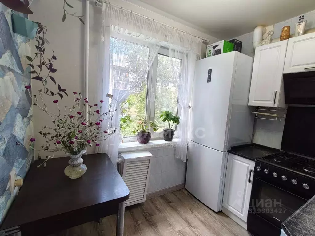 3-к кв. Брянская область, Брянск Новозыбковская ул., 11А (62.1 м) - Фото 0