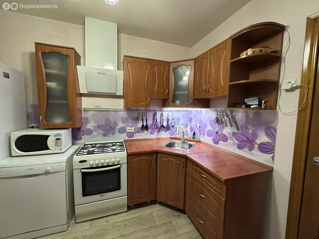 2-комнатная квартира: Новый Уренгой, Юбилейная улица, 1В (55.4 м) - Фото 2