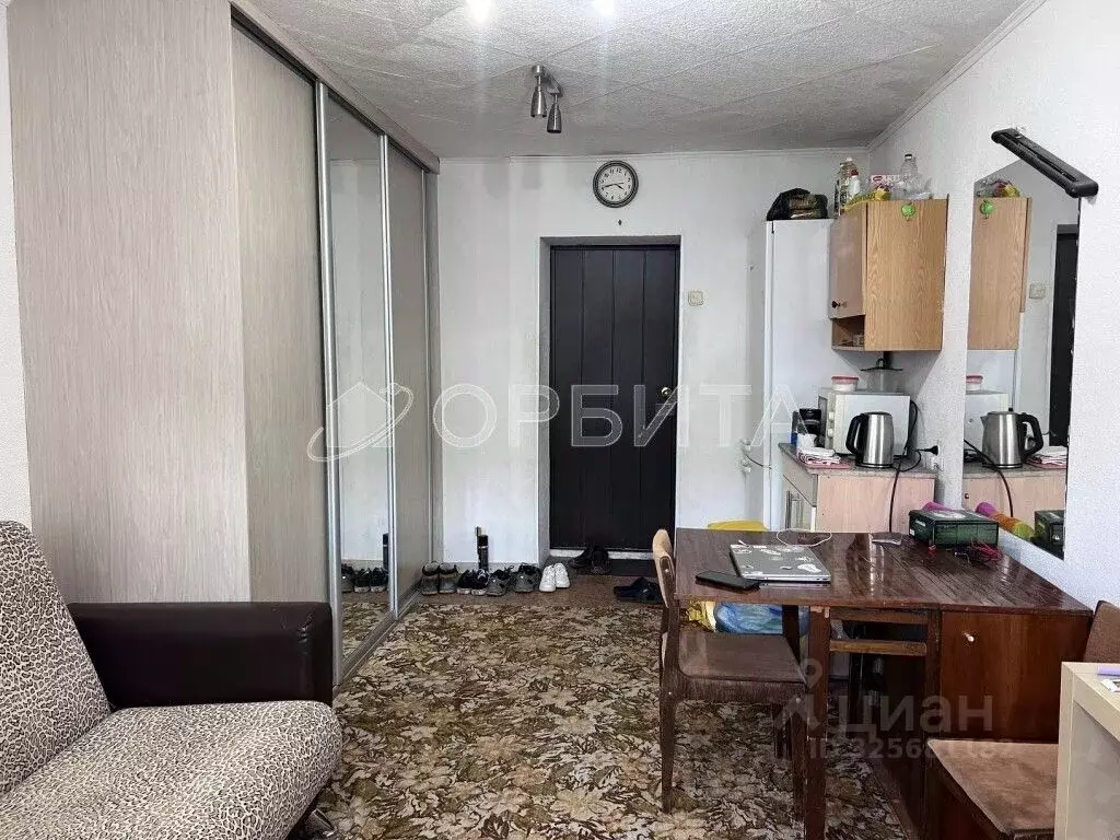 Комната Тюменская область, Тюмень ул. Красина, 5 (18.0 м) - Фото 2