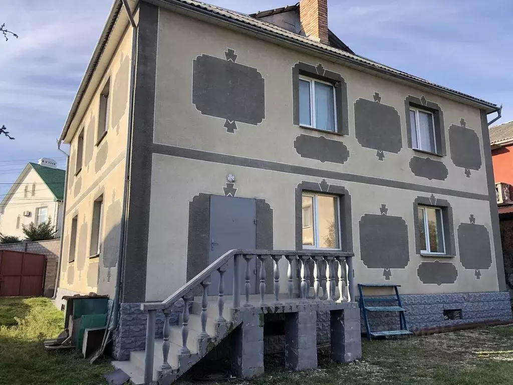 Дом в Севастополь ул. Маковая (338 м) - Фото 1