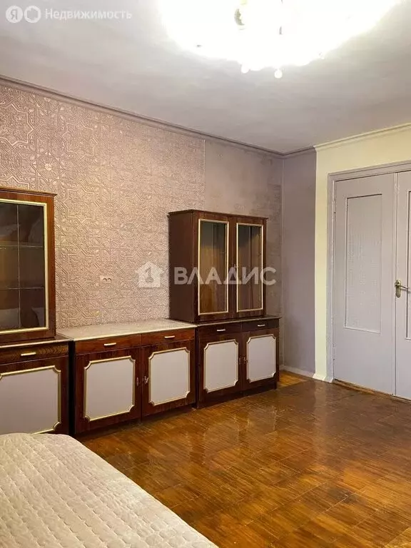 4-комнатная квартира: Белгород, улица Губкина, 10А (72.9 м) - Фото 1