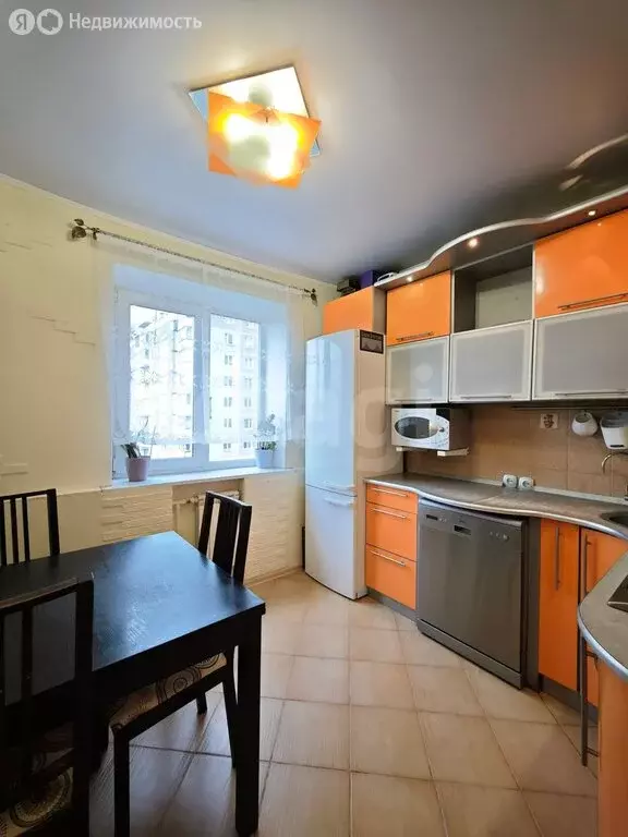 3-комнатная квартира: Пермь, улица Строителей, 12 (63.8 м) - Фото 1