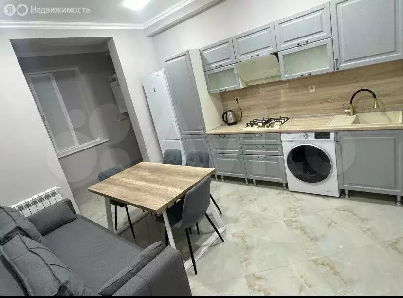 2-комнатная квартира: Махачкала, Кадарская улица, 36 (80 м) - Фото 1