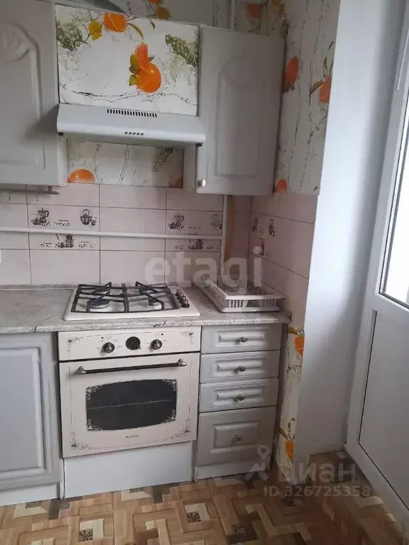 3-к кв. Крым, Черноморское пгт ул. Рыбацкая, 34А (63.5 м) - Фото 1