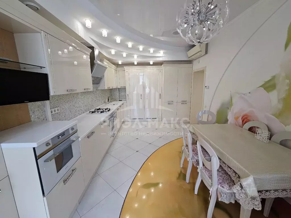 4-к кв. Брянская область, Брянск ул. Дуки, 64к3 (155.7 м) - Фото 0