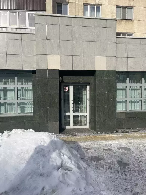 Помещение свободного назначения в Липецкая область, Липецк 15-й мкр, 8 ... - Фото 1