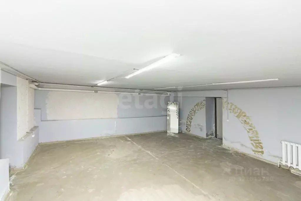 Помещение свободного назначения в Тюменская область, Тюмень ул. 50 лет ... - Фото 1