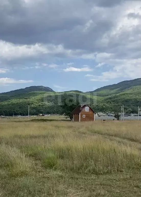 Участок в Севастополь с. Орлиное, ул. Широкая (10.0 сот.) - Фото 1
