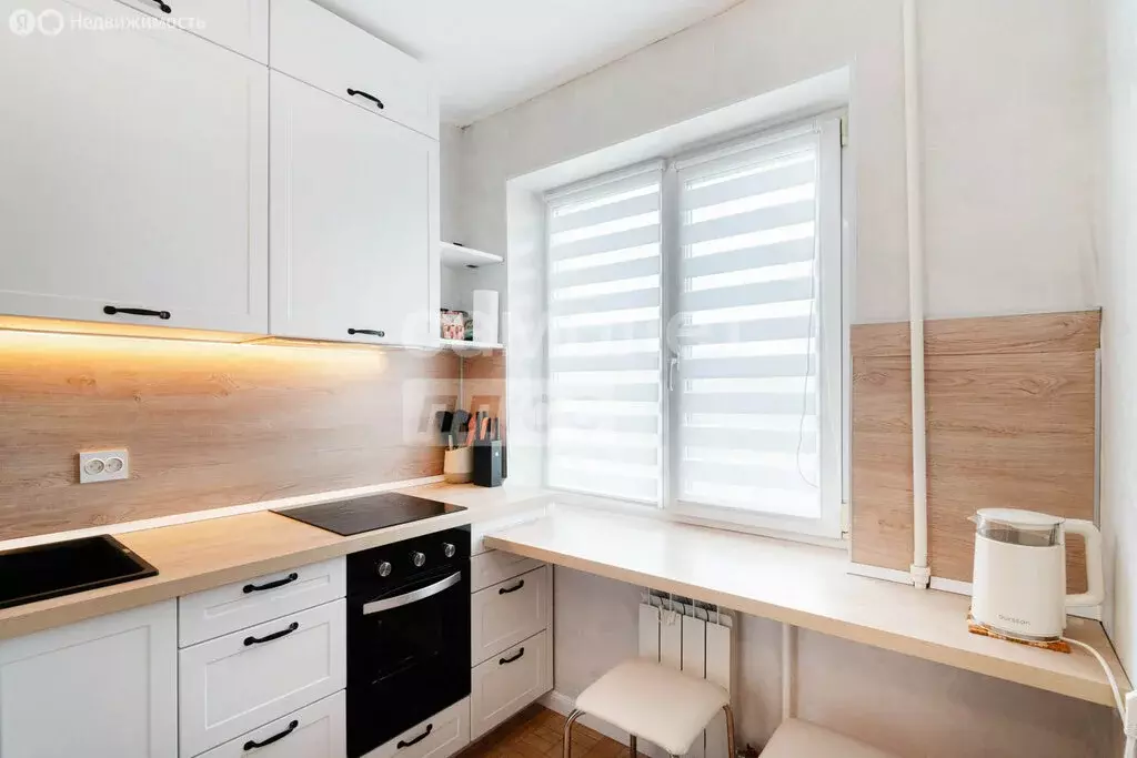 2-комнатная квартира: Омск, улица Дмитриева, 3 (47 м) - Фото 1