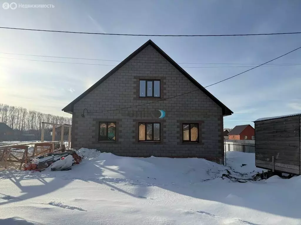 Дом в село Иглино, улица Землемеров, 13 (200 м) - Фото 2