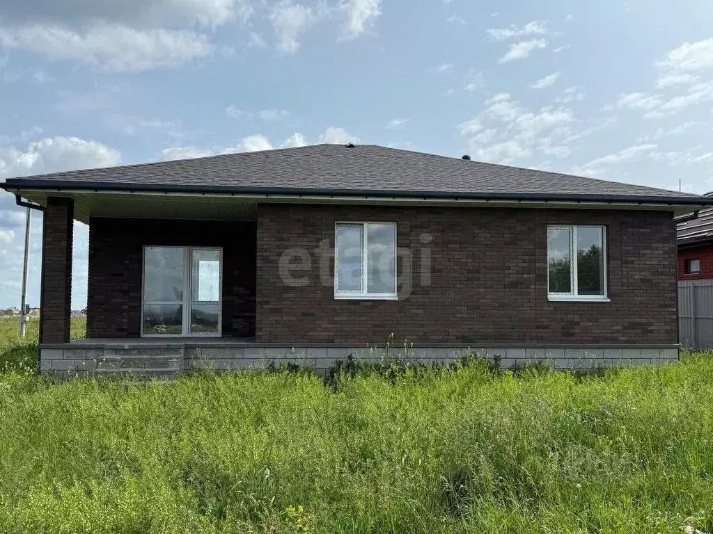 Дом в Белгородская область, Белгородский район, с. Стрелецкое ул. ... - Фото 1