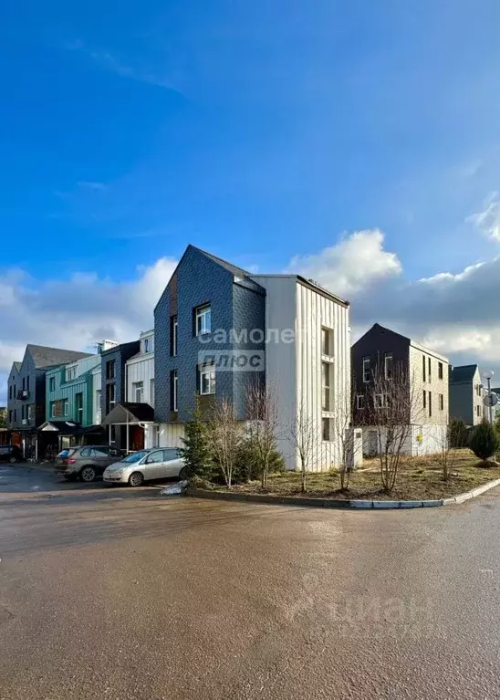 Таунхаус в Москва ул. Братьев Гримм, 14с1 (211 м) - Фото 0