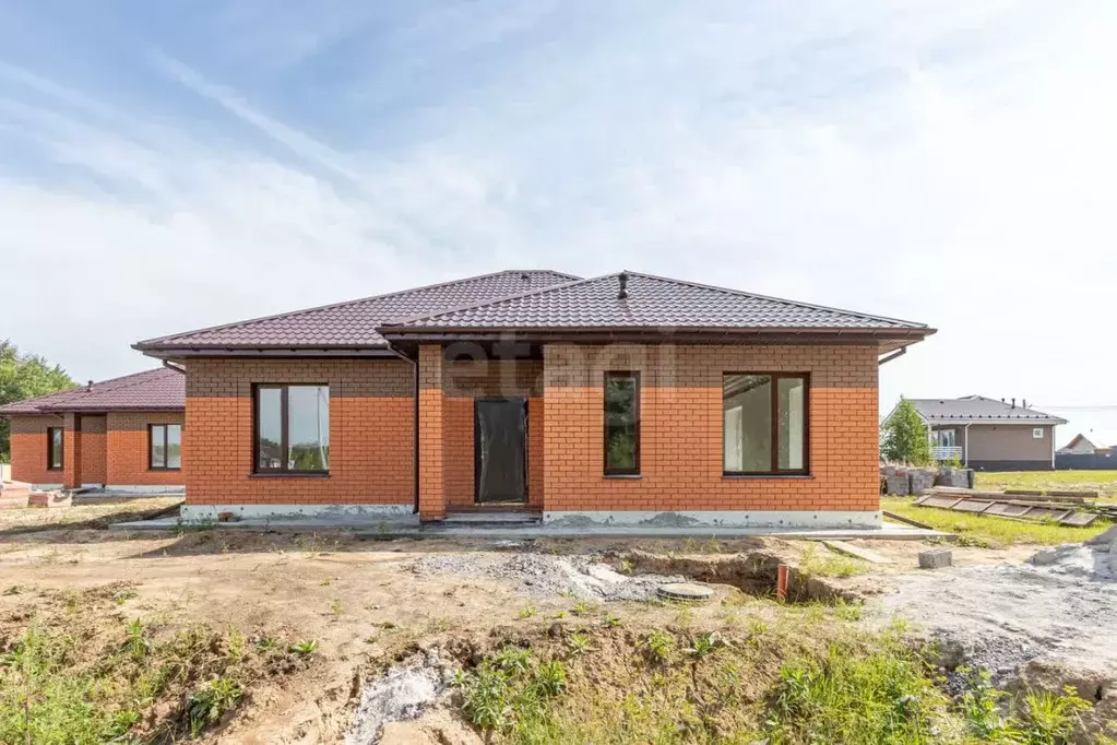 Дом в Тюменская область, Тюменский муниципальный округ, д. Малиновка  ... - Фото 1