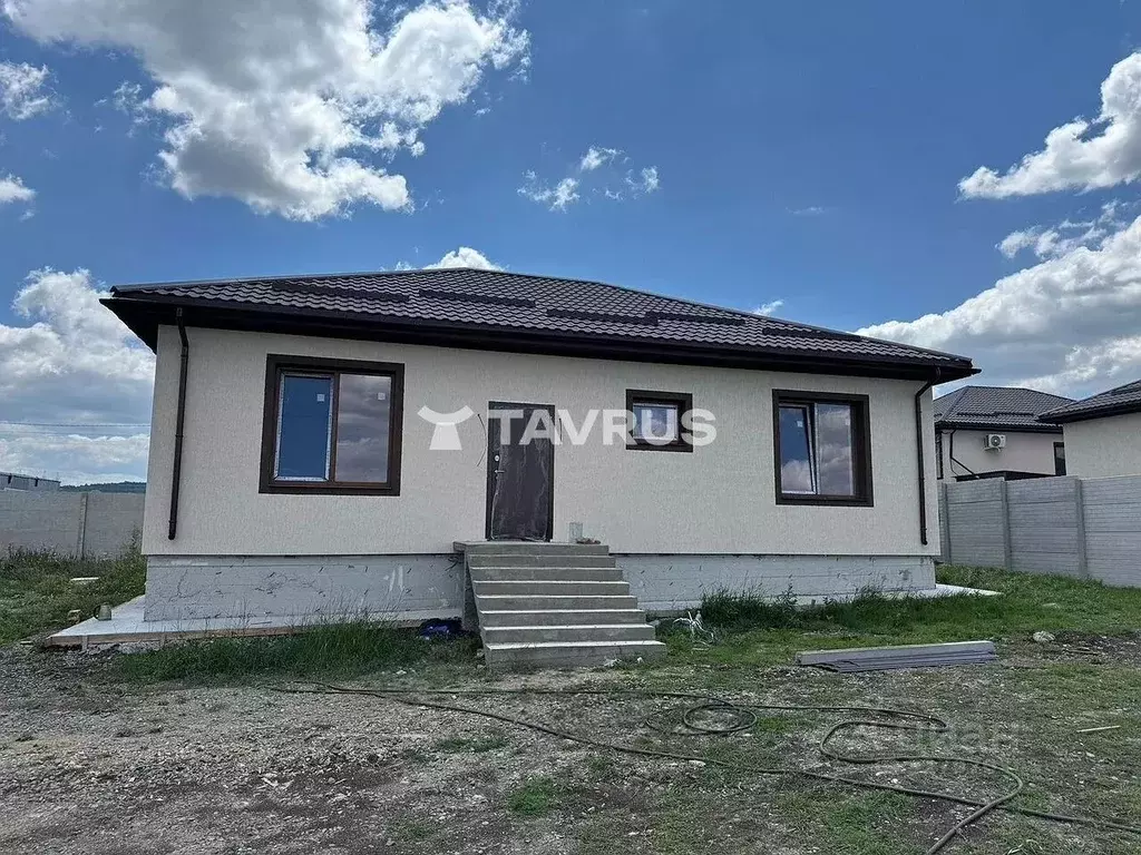 Дом в Крым, Симферопольский район, Трудовское с/пос, с. Строгоновка ... - Фото 2