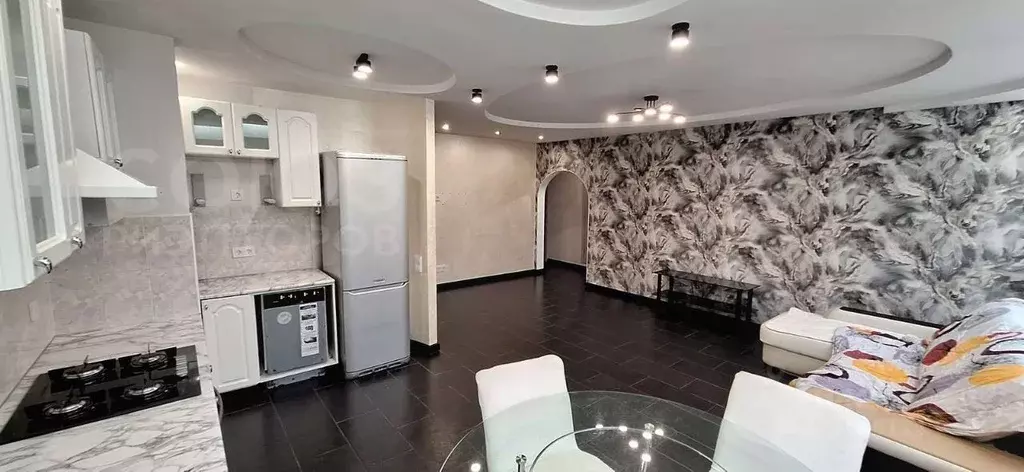 3-к кв. Волгоградская область, Волгоград ул. Космонавтов, 17 (64.3 м) - Фото 1