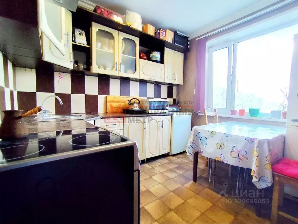 3-к кв. Белгородская область, Старый Оскол Жукова мкр, 50 (65.0 м) - Фото 0