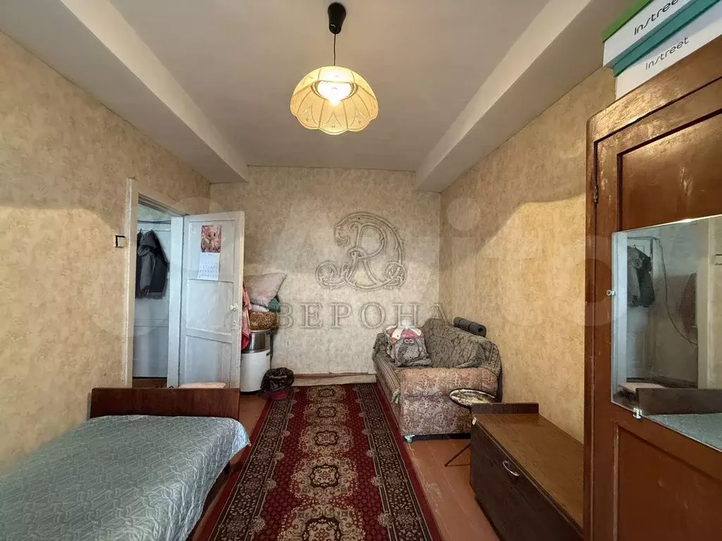 Комната 24,9 м в 4-к., 3/4 эт. - Фото 1