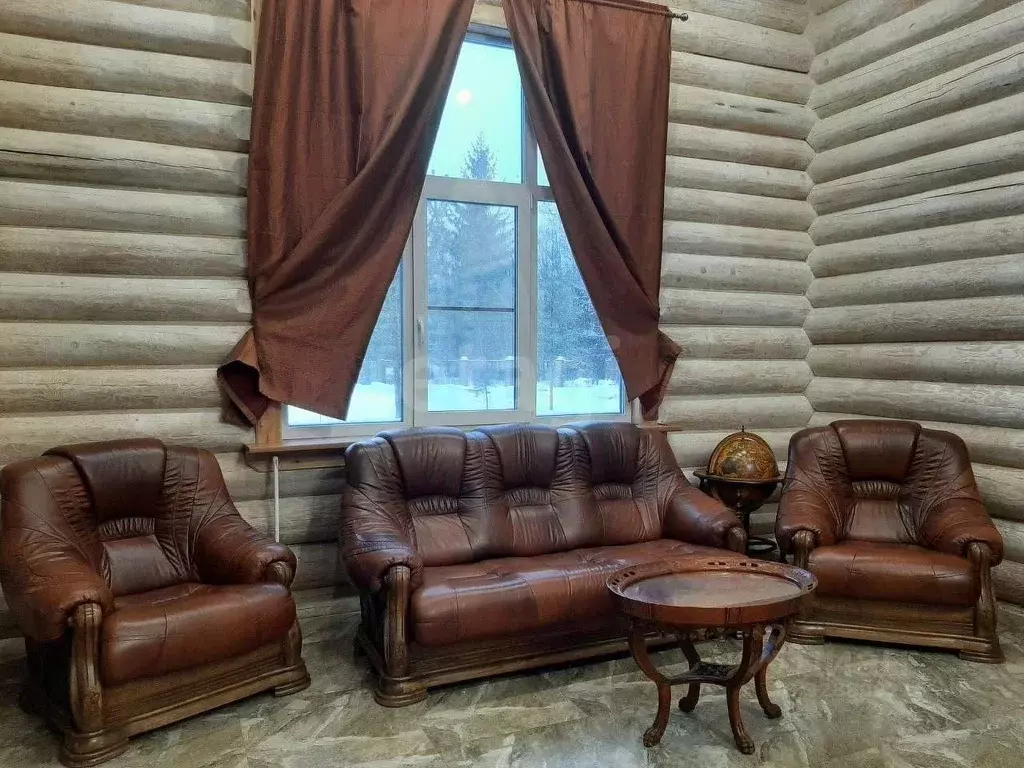 Дом в Ленинградская область, Гатчинский муниципальный округ, д. Чикино ... - Фото 1