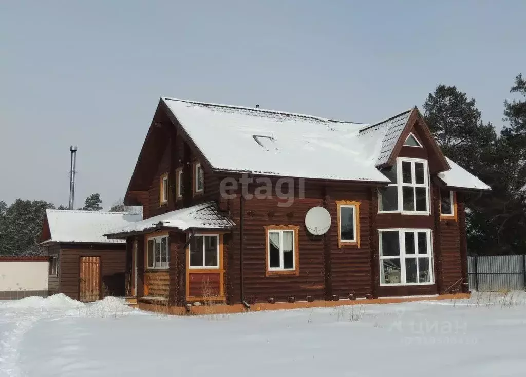 Дом в Алтай, Чемальский район, с. Анос Центральная ул., 6 (179 м) - Фото 0