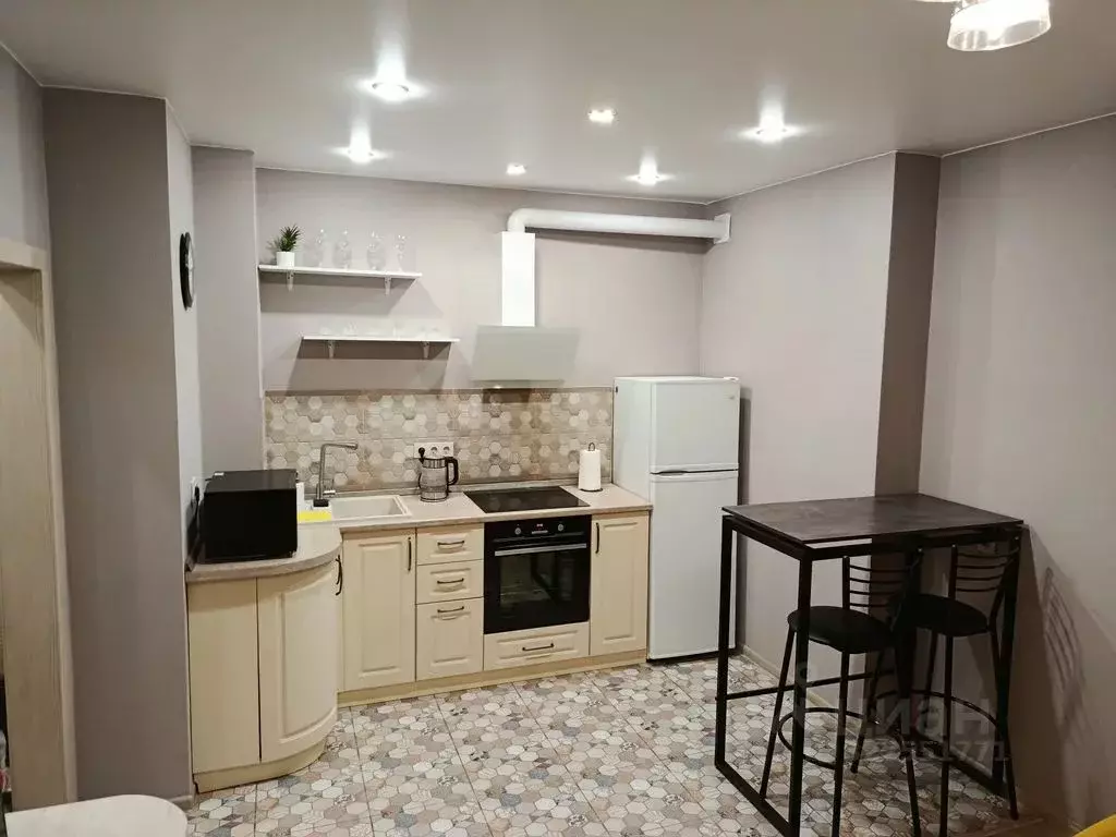 1-к кв. Красноярский край, Красноярск наб. Ярыгинская, 13 (36.0 м) - Фото 1