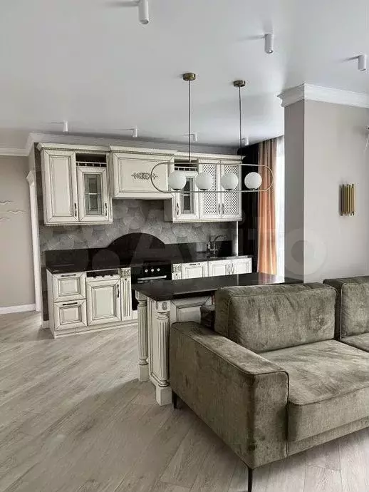 3-к. квартира, 120 м, 2/8 эт. - Фото 0