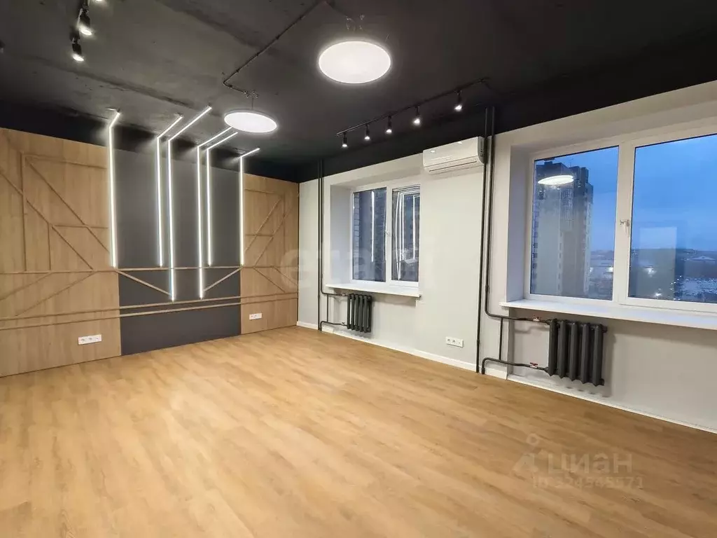 Офис в Тюменская область, Тюмень Одесская ул., 9 (111 м) - Фото 1