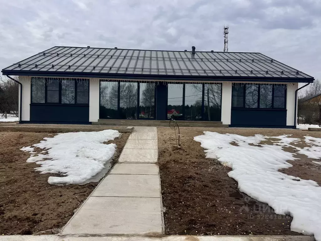 Дом в Тверская область, Конаковский муниципальный округ, д. Вахромеево ... - Фото 1