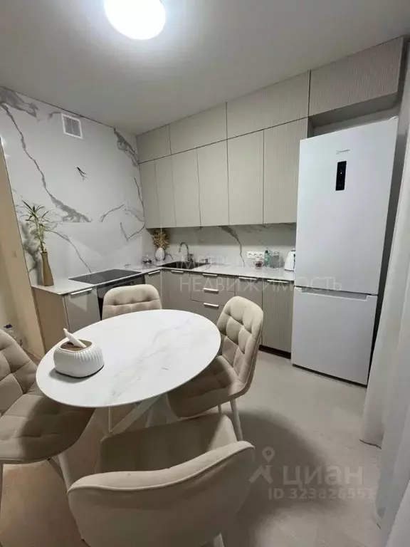 1-к кв. Тюменская область, Тюмень ул. Александра Протозанова, 16 (39.4 ... - Фото 1