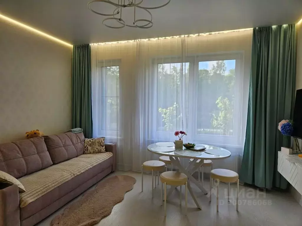 3-к кв. Карелия, Петрозаводск пл. Литейная, 5 (59.0 м) - Фото 0