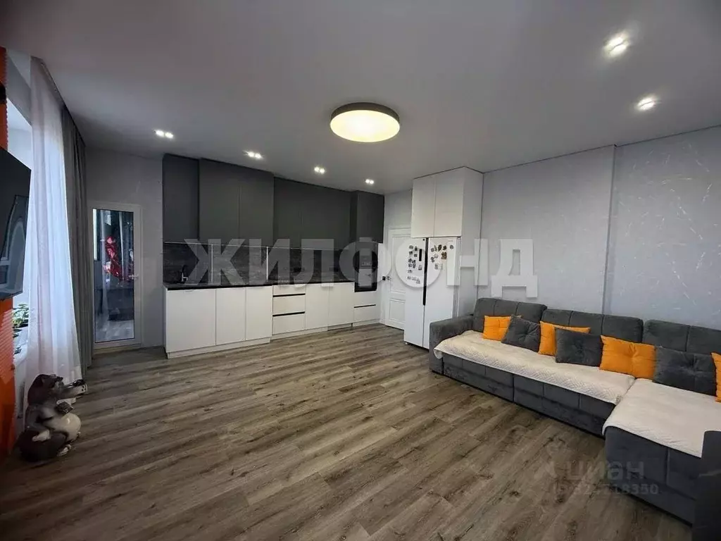 3-к кв. Хакасия, Абакан ул. Комарова, 7А (71.0 м) - Фото 1