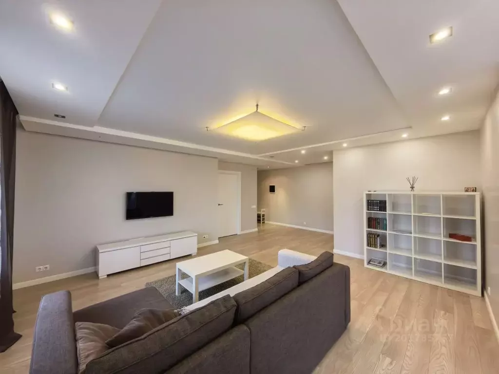 2-к кв. Пермский край, Пермь ул. Газеты Звезда, 30 (72.0 м) - Фото 1