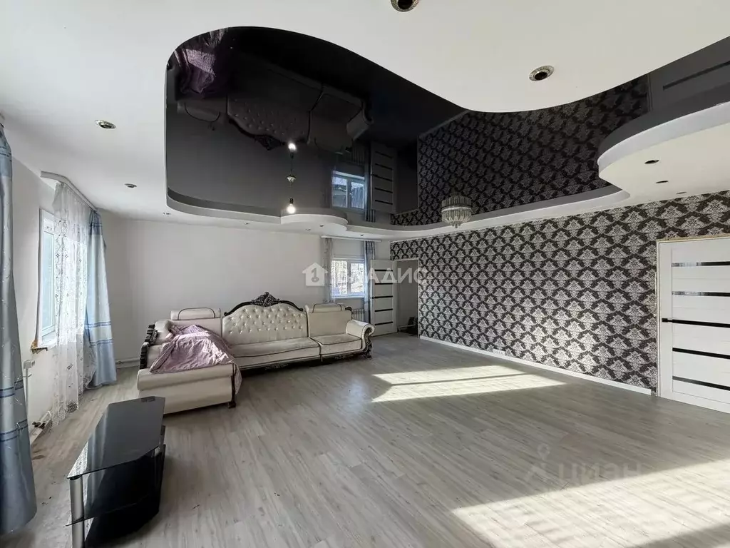 Дом в Бурятия, Улан-Удэ Таежный кв-л,  (227 м) - Фото 1