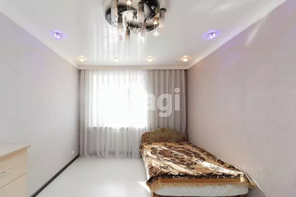 3-к кв. Тюменская область, Тюмень Молодежная ул., 28 (110.3 м) - Фото 1