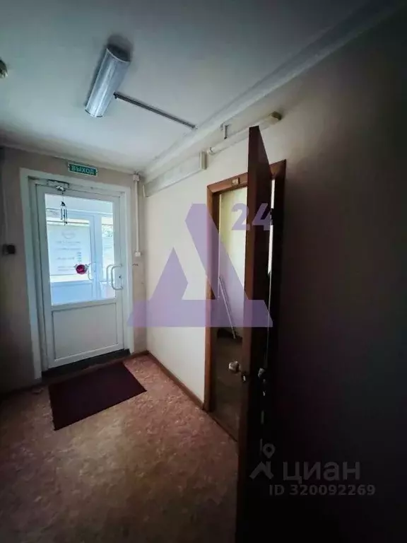 Помещение свободного назначения в Алтайский край, Барнаул ул. ... - Фото 1