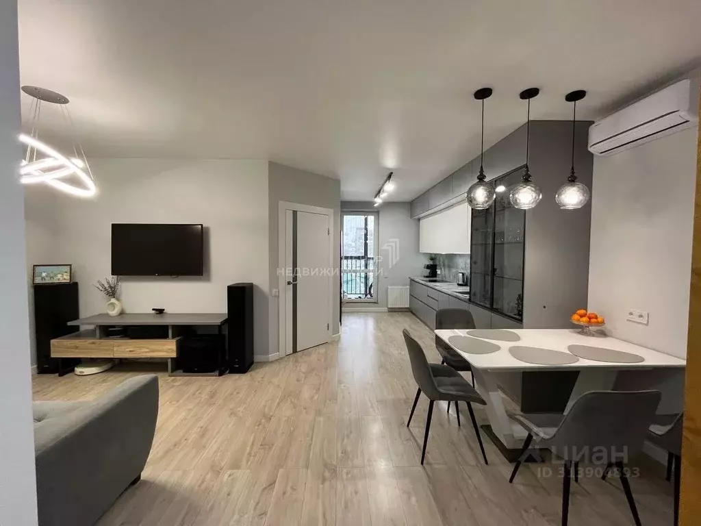 3-к кв. Татарстан, Казань ул. Новаторов, 8Б (80.0 м) - Фото 0
