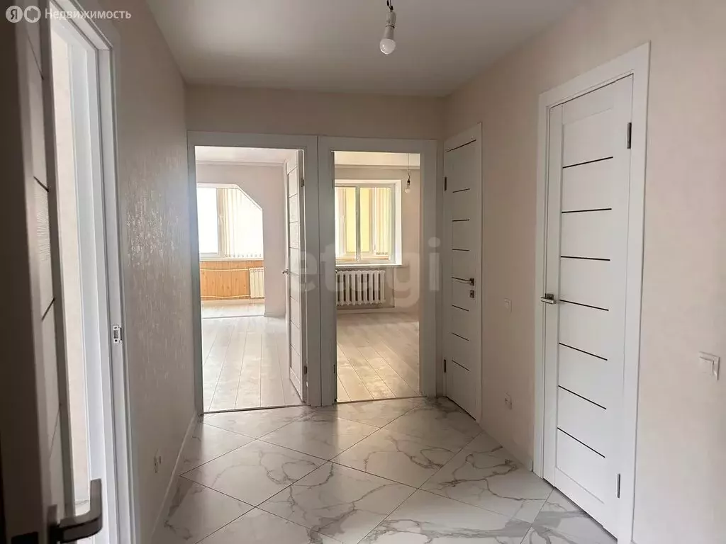 2-комнатная квартира: Брянск, улица Менжинского, 15 (54.7 м) - Фото 1