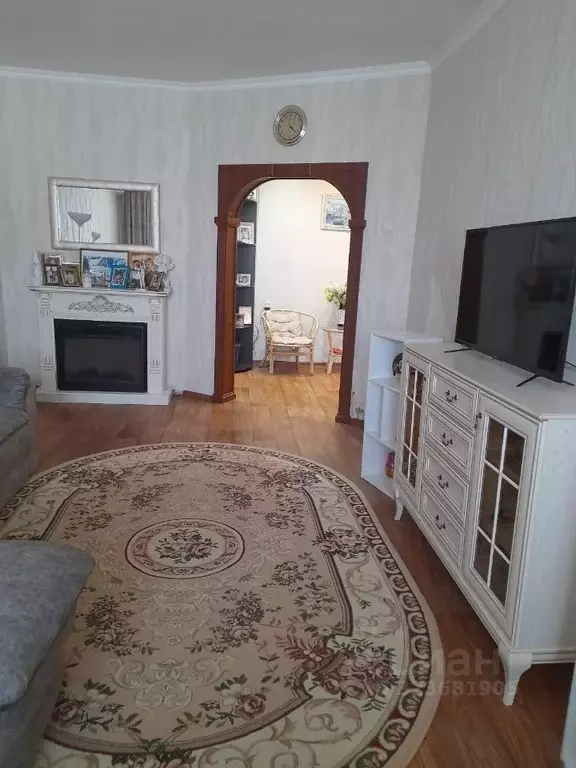 2-к кв. Саха (Якутия), Якутск ул. Федора Попова, 17/2 (64.0 м) - Фото 0