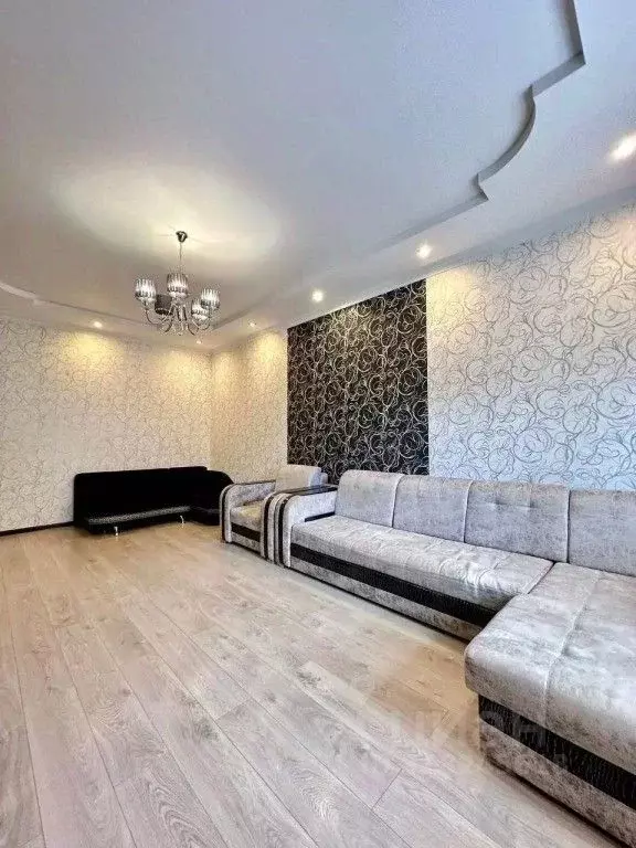 1-к кв. Татарстан, Казань ул. Адоратского, 1 (75.0 м) - Фото 1