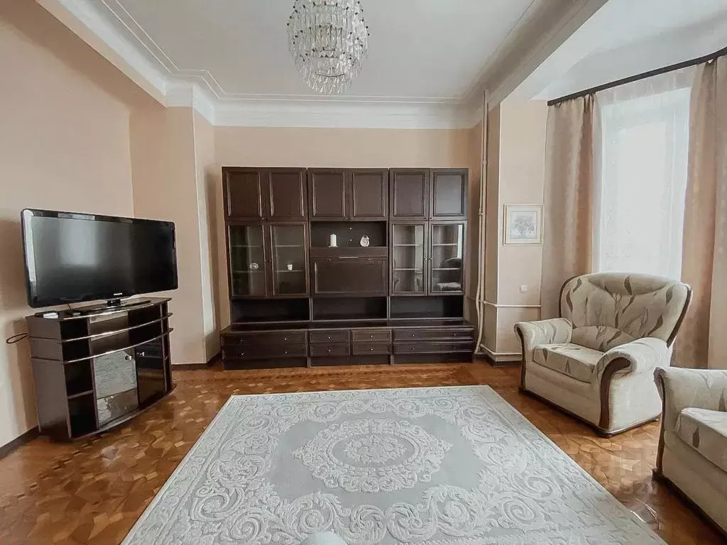 3-к кв. Астраханская область, Астрахань пл. Имени Ленина, 12 (78.0 м) - Фото 1