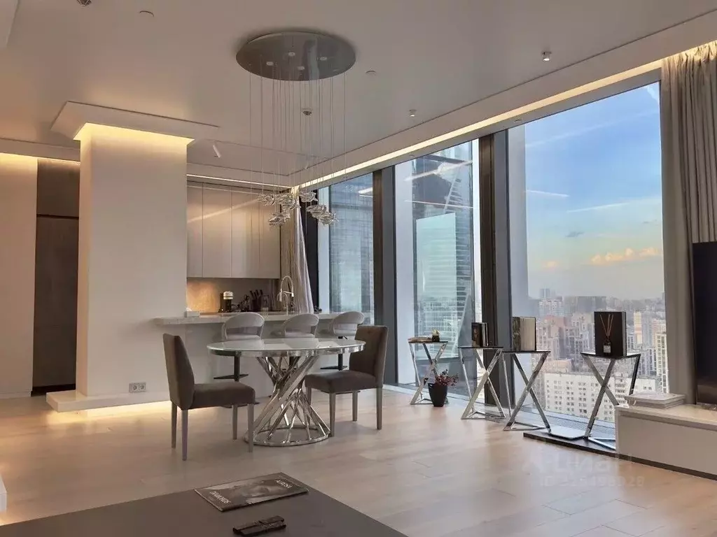 3-к кв. Москва 1-й Красногвардейский проезд, 22с1 (168.8 м) - Фото 1