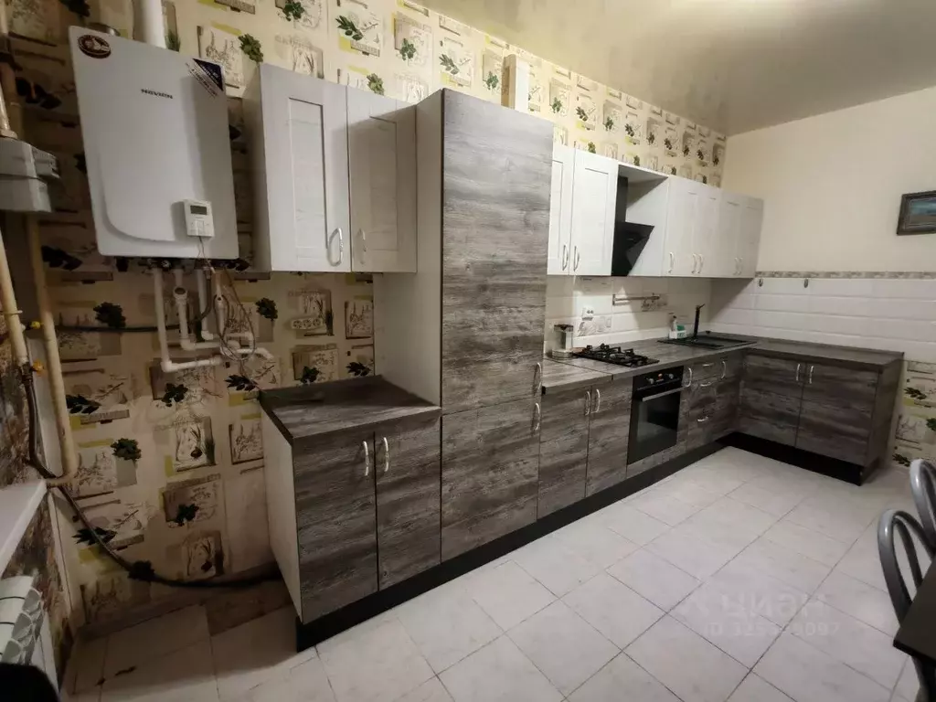 2-к кв. Адыгея, Тахтамукайский район, Яблоновский пгт ул. Гагарина, ... - Фото 2