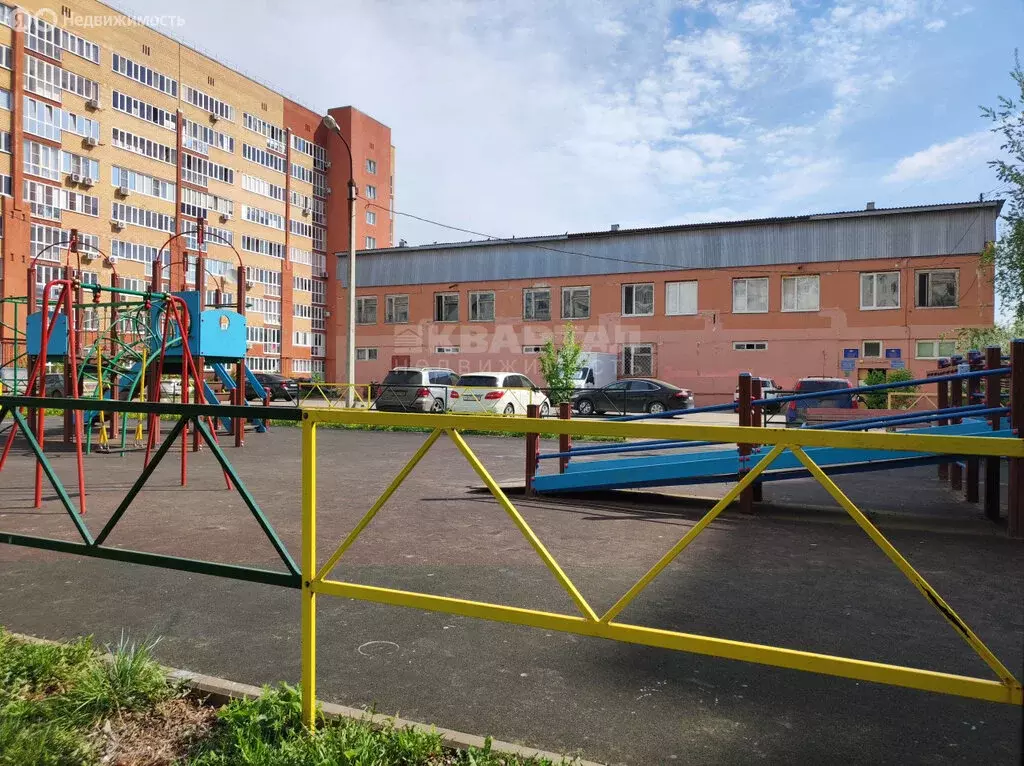 3-комнатная квартира: Уфа, улица Ахметова, 316 (63.9 м) - Фото 2